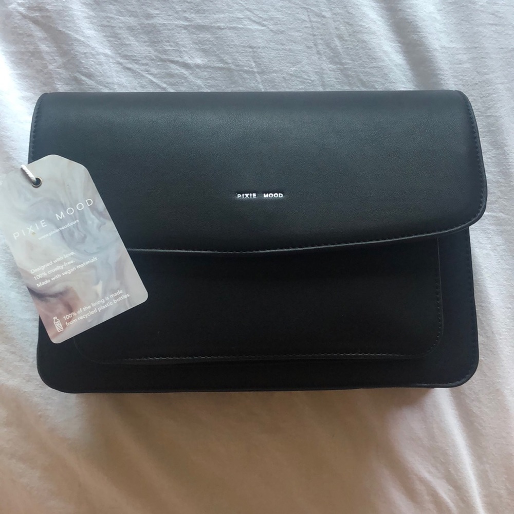 Zoe Crossbody by Pixie Mood